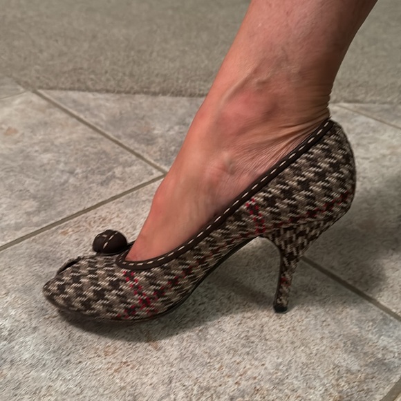 PRADA Houndstooth peep toe pumps - Picture 8 of 12